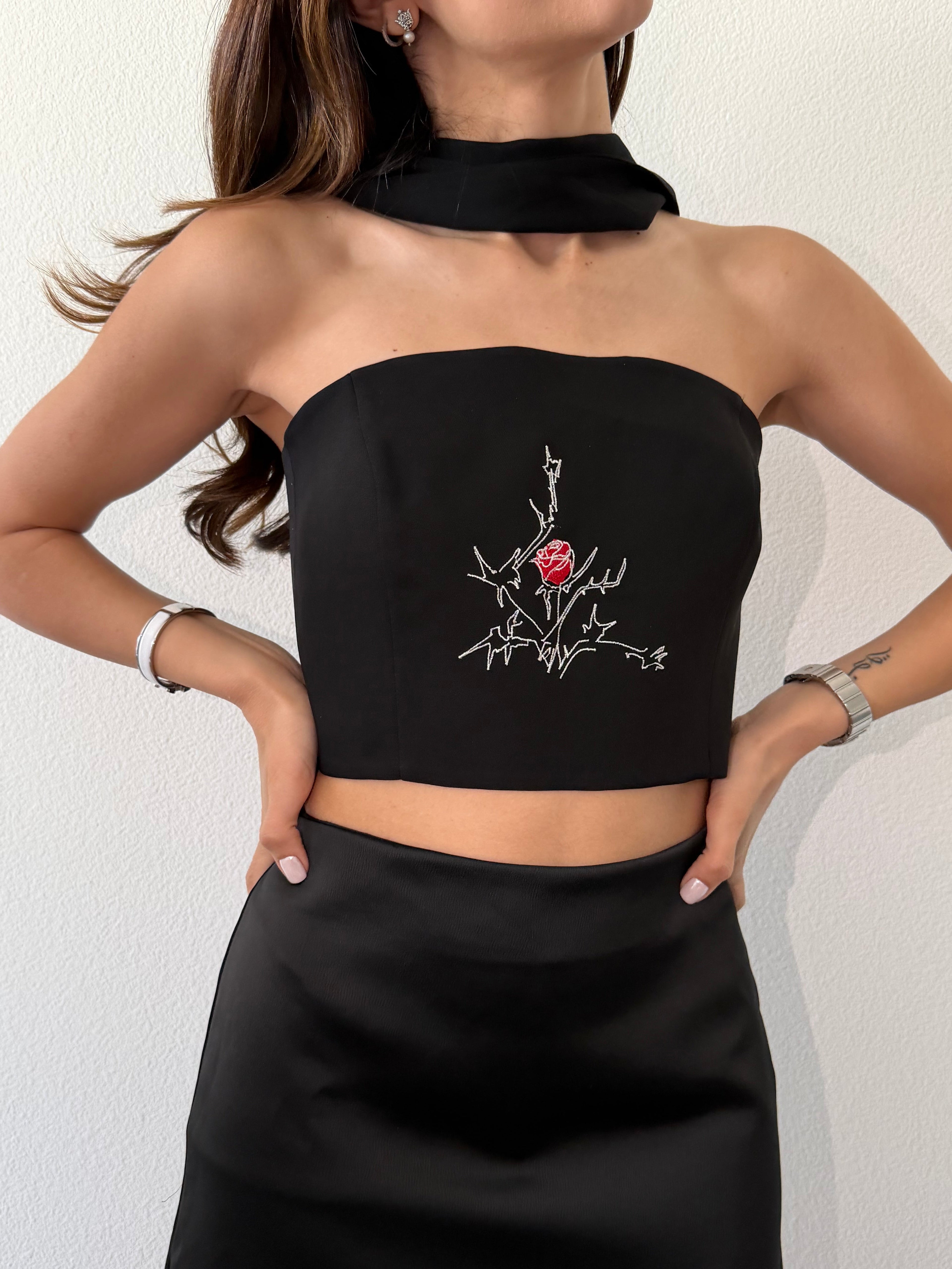 Gol Crop Top with Scarf